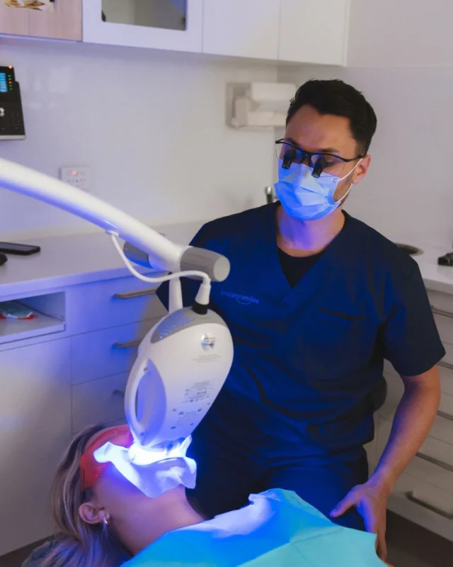 Maintain Your Bright Smile After Teeth Whitening ✨ Professional Teeth Whitening treatment can brighten your smile by up to 8 shades, but keeping it bright requires a little bit of care at home. 

Here is how to maintain your bright smile:
🦷 Brush twice a day with a soft-bristled toothbrush and fluoride toothpaste
🦷 Floss daily to remove plaque and prevent staining between teeth
🦷 Limit foods and drinks that stain, like coffee, tea and red wine
🦷 Rinse your mouth with water after consuming staining foods or drinks
🦷 Avoid smoking or vaping, which can quickly discolour teeth

On top of these maintenance tips, it is very important to schedule regular Check-Ups & Cleans to maintain oral health and remove surface stains.

If you have not had a professional teeth whitening treatment yet, Brisbane Smiles has whitening options to suit your timeline and preferences. You can book your complimentary Teeth Whitening Consultation via the link in our bio or call us on 3870 3333. 

#teethwhiteningbrisbane #teethwhiteningtips #brisbanedentist

⚠️ Treatment outcomes differ for each individual and cannot be guaranteed. All photos and videos feature actual patients and are for informational purposes only. All surgical or invasive procedures carry risks. Before proceeding, consult a qualified health practitioner and seek a second opinion. Go to bsmiles.au/txinfo to learn about potential risks and important treatment considerations.