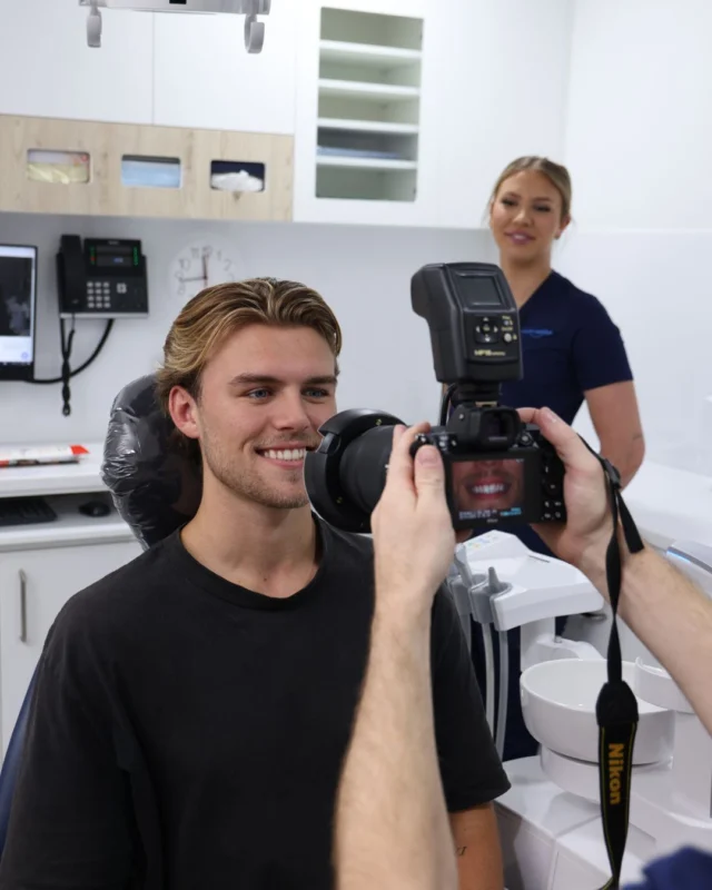 New Year, New Smile 😁 Book a complimentary Smile Makeover consultation!

At Brisbane Smiles, our Smile Makeovers are designed to create natural-looking, customised results tailored to your facial features. From treating the appearance, function, and aesthetics of your teeth to creating a personalised result, our Smile Makeovers are tailored just for you.

During your appointment, you can visualise and preview your potential new smile with Digital Smile Design, giving you a clear idea of what is possible before any treatment begins. Our Smile Makeover process ensures you feel comfortable, informed, and cared for every step of the way.

Book your complimentary Smile Makeover consultation today by visiting the link in our bio or by calling 3870 3333. 

View full T&Cs on our website. Offer valid until 31 March 2026.

#brisbanesmiles #smilemakeover #brisbanedentist

⚠️ Treatment outcomes differ for each individual and cannot be guaranteed. All photos and videos feature actual patients and are for informational purposes only. All surgical or invasive procedures carry risks. Before proceeding, consult a qualified health practitioner and seek a second opinion. Go to bsmiles.au/txinfo to learn about potential risks and important treatment considerations.